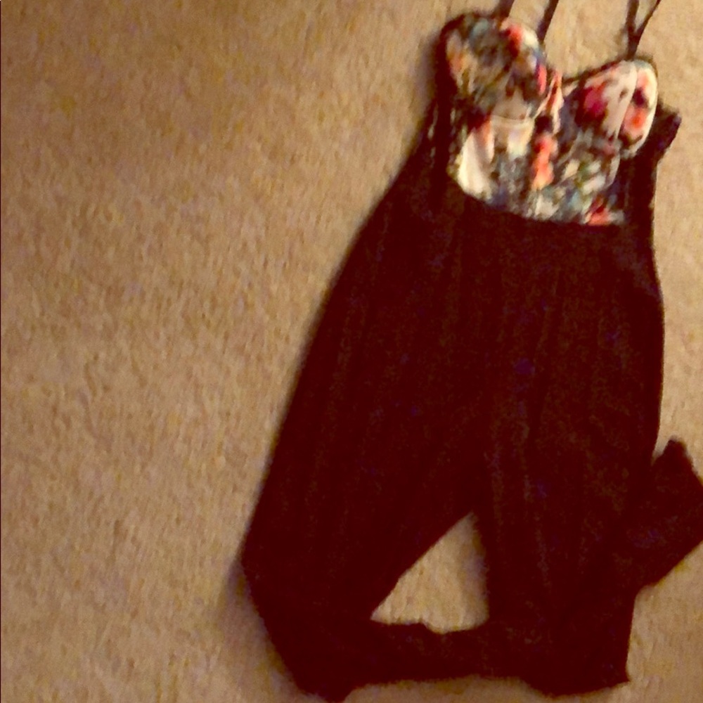 Jumpsuit floral lace bodice and black